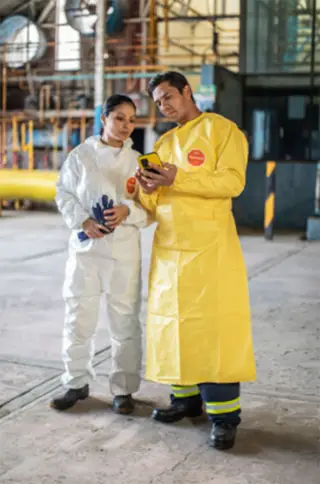 Linhas Tychem 2000 e Tychem 4000 da DuPont